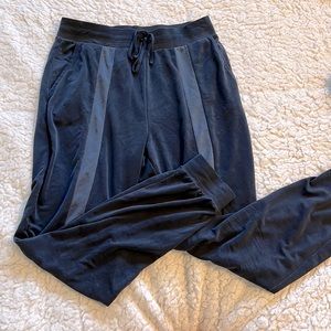 VICTORIA SPORT Sweatpants. Rich Grey . XS FEELS LEKE S